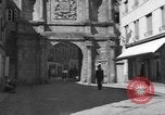 Immagine di Civili francese Vannes Francia, 1944, secondo 19 filmato di repertorio 65675055593