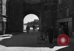 Immagine di Civili francese Vannes Francia, 1944, secondo 26 filmato di repertorio 65675055593