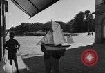 Immagine di Civili francese Vannes Francia, 1944, secondo 29 filmato di repertorio 65675055593