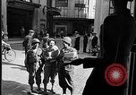 Immagine di Civili francese Le Mans Francia, 1944, secondo 17 filmato di repertorio 65675055595