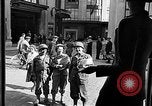Immagine di Civili francese Le Mans Francia, 1944, secondo 18 filmato di repertorio 65675055595