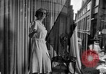 Immagine di Civili francese Le Mans Francia, 1944, secondo 38 filmato di repertorio 65675055595
