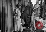 Immagine di Civili francese Le Mans Francia, 1944, secondo 41 filmato di repertorio 65675055595
