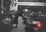 Immagine di Civili francese Le Mans Francia, 1944, secondo 46 filmato di repertorio 65675055595