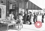 Image civils français Le Mans en France, 1944, de la seconde 23 séquences d'archives historiques vidéo 65675055596