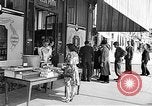 Image civils français Le Mans en France, 1944, de la seconde 25 séquences d'archives historiques vidéo 65675055596