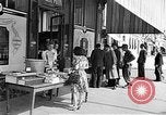 Image civils français Le Mans en France, 1944, de la seconde 26 séquences d'archives historiques vidéo 65675055596