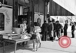 Image civils français Le Mans en France, 1944, de la seconde 27 séquences d'archives historiques vidéo 65675055596