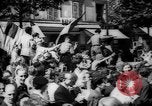 Standbild Feiern an Befreiung von Paris Paris Frankreich, 1944, aus Sekunde 4 historischem Filmmaterial Videoclip 65675055597