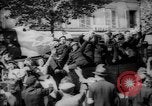 Standbild Feiern an Befreiung von Paris Paris Frankreich, 1944, aus Sekunde 21 historischem Filmmaterial Videoclip 65675055597