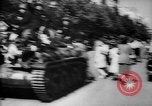Standbild Feiern an Befreiung von Paris Paris Frankreich, 1944, aus Sekunde 32 historischem Filmmaterial Videoclip 65675055597