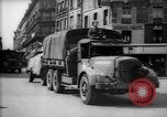 Immagine di Civili parigino Parigi Francia, 1944, secondo 13 filmato di repertorio 65675055598
