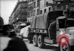 Immagine di Civili parigino Parigi Francia, 1944, secondo 14 filmato di repertorio 65675055598