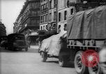 Immagine di Civili parigino Parigi Francia, 1944, secondo 15 filmato di repertorio 65675055598