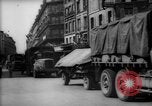 Immagine di Civili parigino Parigi Francia, 1944, secondo 22 filmato di repertorio 65675055598