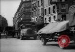 Immagine di Civili parigino Parigi Francia, 1944, secondo 23 filmato di repertorio 65675055598