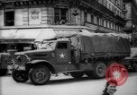 Immagine di Civili parigino Parigi Francia, 1944, secondo 35 filmato di repertorio 65675055598