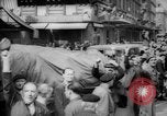 Immagine di Civili parigino Parigi Francia, 1944, secondo 50 filmato di repertorio 65675055598