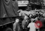 Immagine di Civili parigino Parigi Francia, 1944, secondo 52 filmato di repertorio 65675055598