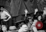 Immagine di Civili parigino Parigi Francia, 1944, secondo 55 filmato di repertorio 65675055598