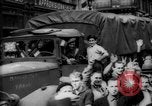 Immagine di Civili parigino Parigi Francia, 1944, secondo 58 filmato di repertorio 65675055598