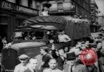 Immagine di Civili parigino Parigi Francia, 1944, secondo 60 filmato di repertorio 65675055598