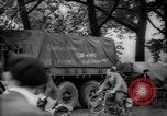 Image gai civils Parisien Paris France, 1944, de la seconde 6 séquences d'archives historiques vidéo 65675055599