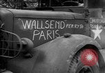 Image gai civils Parisien Paris France, 1944, de la seconde 19 séquences d'archives historiques vidéo 65675055599