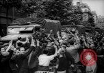 Image gai civils Parisien Paris France, 1944, de la seconde 31 séquences d'archives historiques vidéo 65675055599