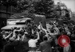 Image gai civils Parisien Paris France, 1944, de la seconde 35 séquences d'archives historiques vidéo 65675055599