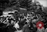 Image gai civils Parisien Paris France, 1944, de la seconde 38 séquences d'archives historiques vidéo 65675055599