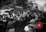 Image gai civils Parisien Paris France, 1944, de la seconde 48 séquences d'archives historiques vidéo 65675055599