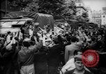 Image gai civils Parisien Paris France, 1944, de la seconde 51 séquences d'archives historiques vidéo 65675055599