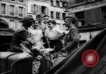 Image gai civils Parisien Paris France, 1944, de la seconde 56 séquences d'archives historiques vidéo 65675055599
