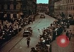 Image civils tchèque Pilsen Tchécoslovaquie, 1945, de la seconde 55 séquences d'archives historiques vidéo 65675055601