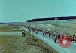 Image Des civils allemands et soldat allemand Prisonniers près de Pilsen Pilsen Tchécoslovaquie, 1945, de la seconde 4 séquences d'archives historiques vidéo 65675055605