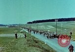 Image Des civils allemands et soldat allemand Prisonniers près de Pilsen Pilsen Tchécoslovaquie, 1945, de la seconde 10 séquences d'archives historiques vidéo 65675055605