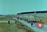 Image Des civils allemands et soldat allemand Prisonniers près de Pilsen Pilsen Tchécoslovaquie, 1945, de la seconde 13 séquences d'archives historiques vidéo 65675055605