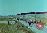 Image Des civils allemands et soldat allemand Prisonniers près de Pilsen Pilsen Tchécoslovaquie, 1945, de la seconde 14 séquences d'archives historiques vidéo 65675055605