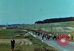 Image Des civils allemands et soldat allemand Prisonniers près de Pilsen Pilsen Tchécoslovaquie, 1945, de la seconde 16 séquences d'archives historiques vidéo 65675055605