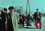 Image Des civils allemands et soldat allemand Prisonniers près de Pilsen Pilsen Tchécoslovaquie, 1945, de la seconde 37 séquences d'archives historiques vidéo 65675055605