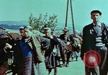 Image Des civils allemands et soldat allemand Prisonniers près de Pilsen Pilsen Tchécoslovaquie, 1945, de la seconde 41 séquences d'archives historiques vidéo 65675055605