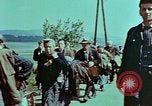 Image Des civils allemands et soldat allemand Prisonniers près de Pilsen Pilsen Tchécoslovaquie, 1945, de la seconde 42 séquences d'archives historiques vidéo 65675055605