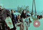 Image Des civils allemands et soldat allemand Prisonniers près de Pilsen Pilsen Tchécoslovaquie, 1945, de la seconde 50 séquences d'archives historiques vidéo 65675055605
