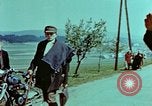 Image Des civils allemands et soldat allemand Prisonniers près de Pilsen Pilsen Tchécoslovaquie, 1945, de la seconde 54 séquences d'archives historiques vidéo 65675055605