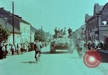 Image Des civils allemands et soldat allemand Prisonniers près de Pilsen Pilsen Tchécoslovaquie, 1945, de la seconde 57 séquences d'archives historiques vidéo 65675055605