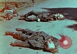 Immagine di Soldati tedeschi uccisi dai cechi a Pilsen Pilsen Cecoslovacchia, 1945, secondo 26 filmato di repertorio 65675055606