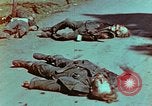 Immagine di Soldati tedeschi uccisi dai cechi a Pilsen Pilsen Cecoslovacchia, 1945, secondo 29 filmato di repertorio 65675055606