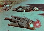 Immagine di Soldati tedeschi uccisi dai cechi a Pilsen Pilsen Cecoslovacchia, 1945, secondo 32 filmato di repertorio 65675055606