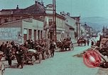 Immagine di Truppe tedesche in marcia ad arrendersi agli Alleati occidentali Pilsen Cecoslovacchia, 1945, secondo 48 filmato di repertorio 65675055608